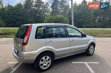 Хэтчбек Ford Fusion 2010 в 