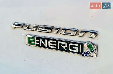 Седан Ford Fusion 2017 в 