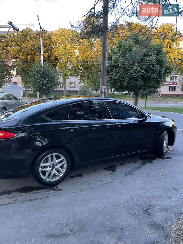 Седан Ford Fusion 2013 в Калуше