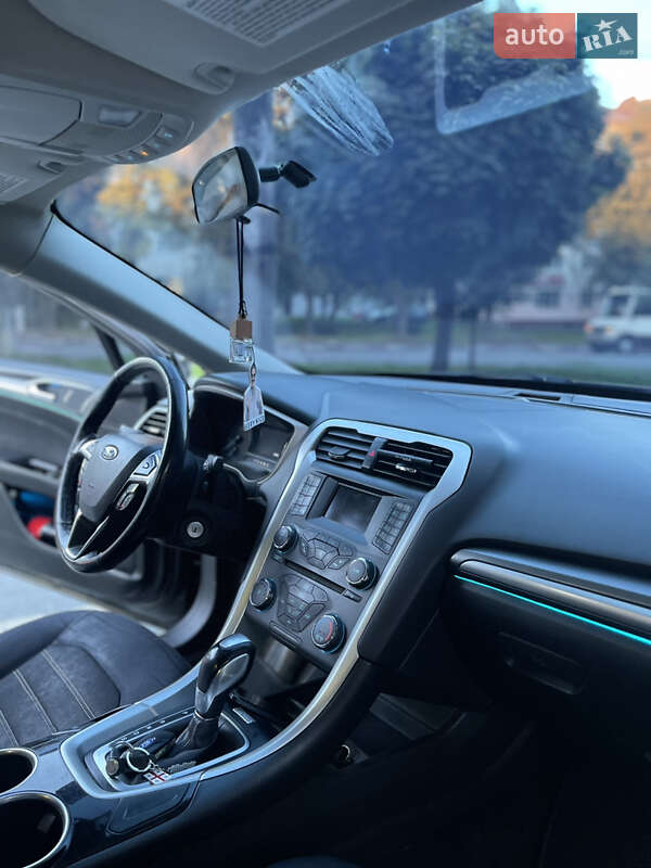 Седан Ford Fusion 2013 в Калуше