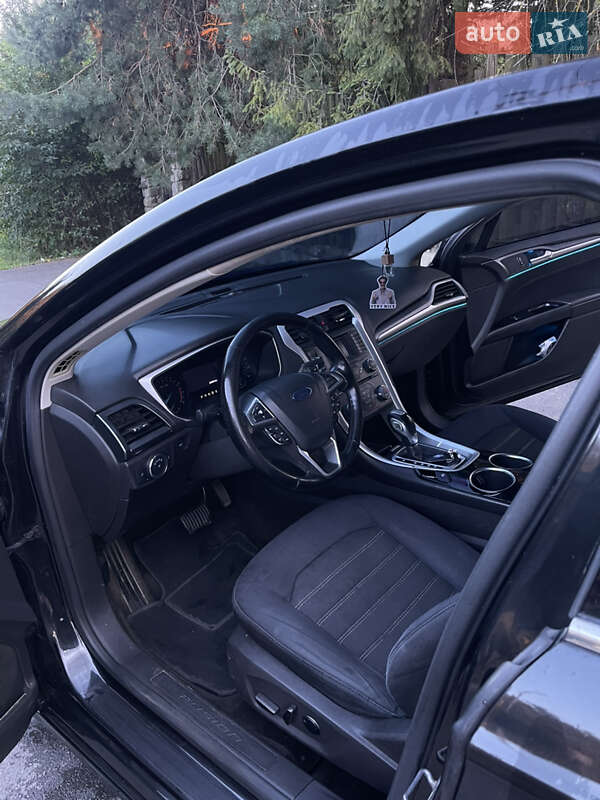 Седан Ford Fusion 2013 в Калуше