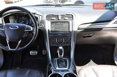 Седан Ford Fusion 2013 в 