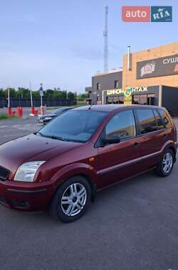 Хэтчбек Ford Fusion 2002 в 