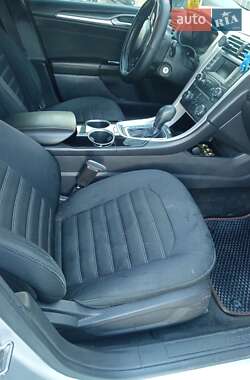 Седан Ford Fusion 2012 в 