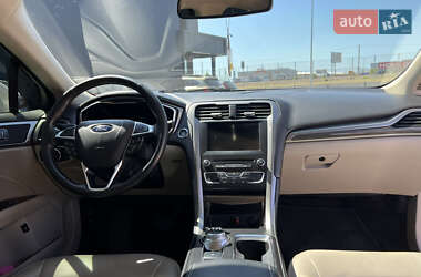Седан Ford Fusion 2016 в Первомайске