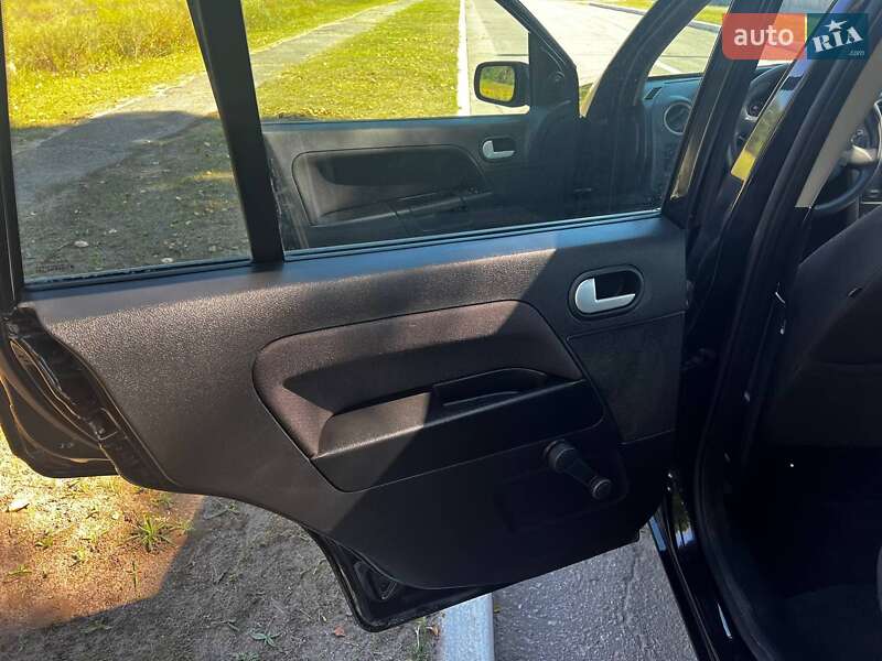 Хэтчбек Ford Fusion 2009 в Кременчуге фото 18 Хэтчбек Ford Fusion 2009 в Кременчуге