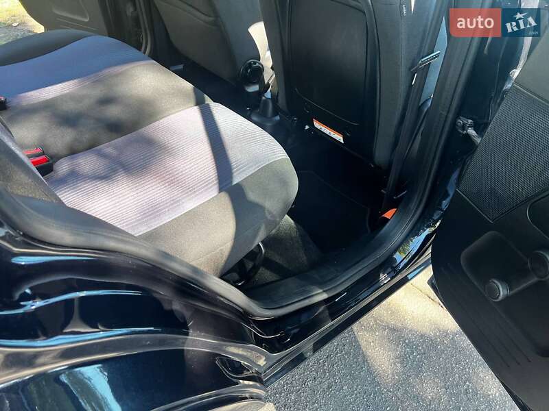 Хэтчбек Ford Fusion 2009 в Кременчуге фото 22 Хэтчбек Ford Fusion 2009 в Кременчуге