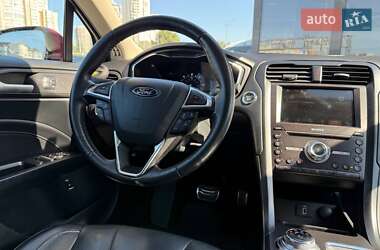 Седан Ford Fusion 2017 в 