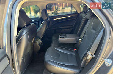 Седан Ford Fusion 2020 в 