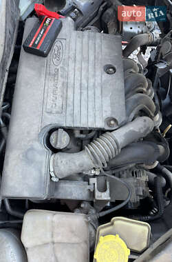 Хетчбек Ford Fusion 2010 в 