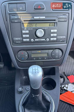 Хетчбек Ford Fusion 2010 в 