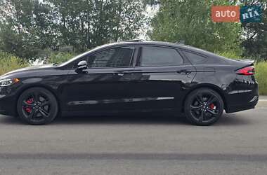 Седан Ford Fusion 2017 в 