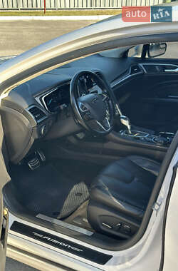 Седан Ford Fusion 2014 в 