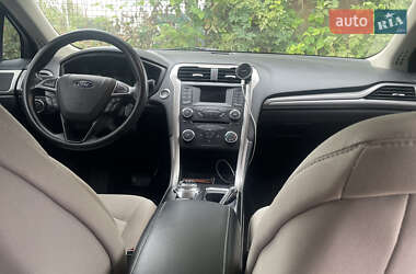 Седан Ford Fusion 2018 в 