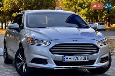 Седан Ford Fusion 2013 в 