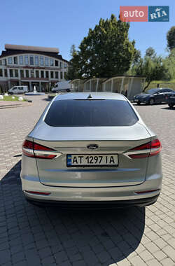 Седан Ford Fusion 2020 в 