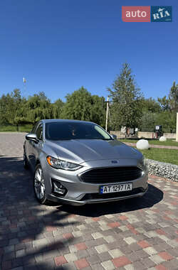 Седан Ford Fusion 2020 в 
