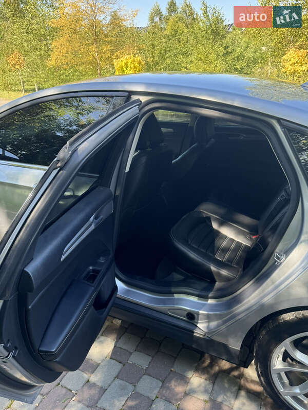 Седан Ford Fusion 2020 в Івано-Франківську