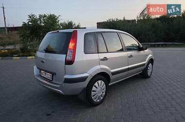 Хэтчбек Ford Fusion 2006 в 