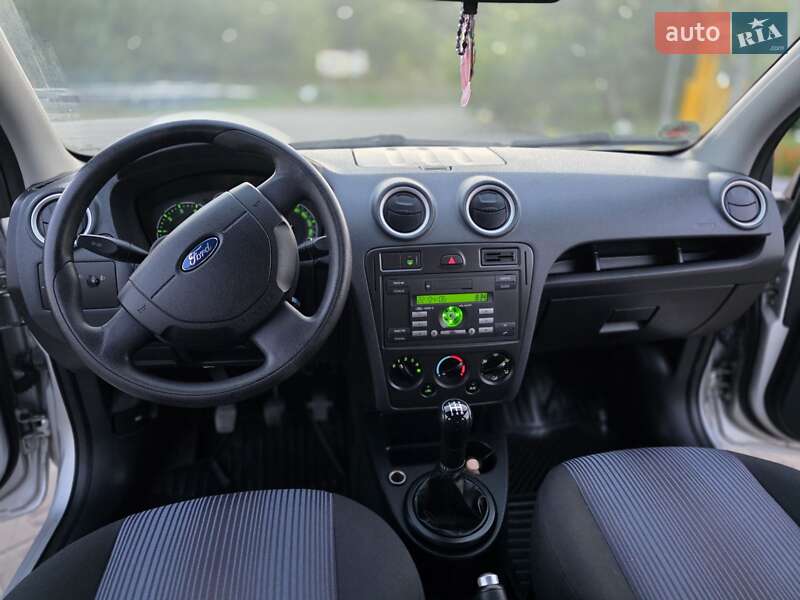 Хэтчбек Ford Fusion 2006 в Луцке фото 19 Хэтчбек Ford Fusion 2006 в Луцке