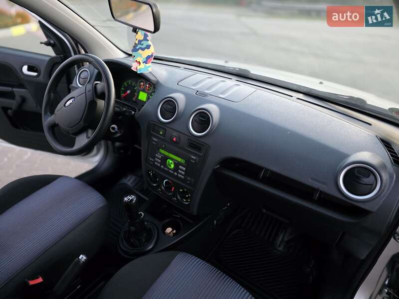 Хэтчбек Ford Fusion 2006 в Луцке фото 24 Хэтчбек Ford Fusion 2006 в Луцке