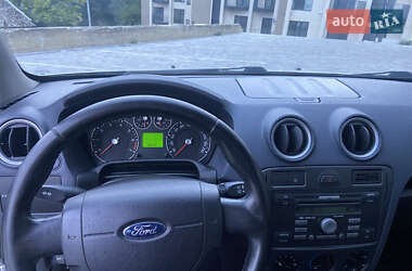 Хэтчбек Ford Fusion 2010 в 