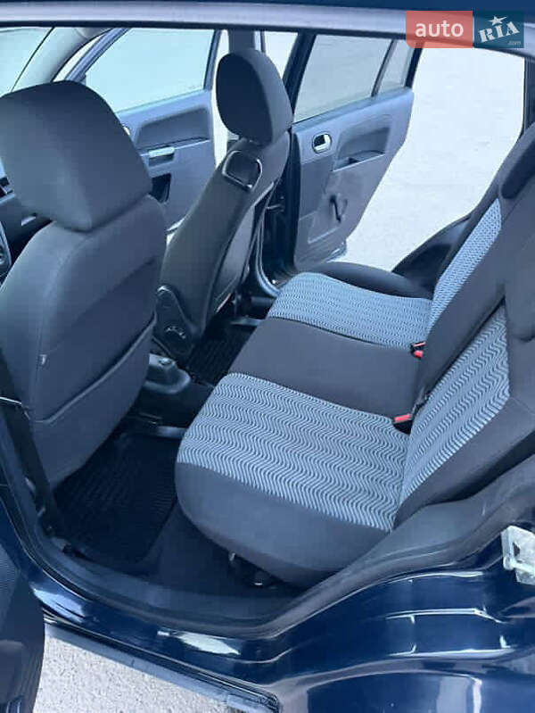 Хетчбек Ford Fusion 2006 в Сумах