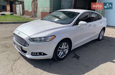Седан Ford Fusion 2016 в 