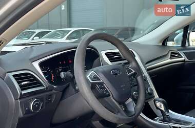 Седан Ford Fusion 2014 в 