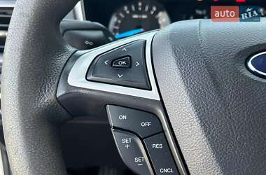 Седан Ford Fusion 2014 в 