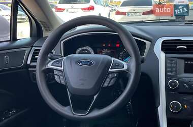 Седан Ford Fusion 2014 в 