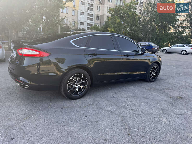 Седан Ford Fusion 2013 в Каменском