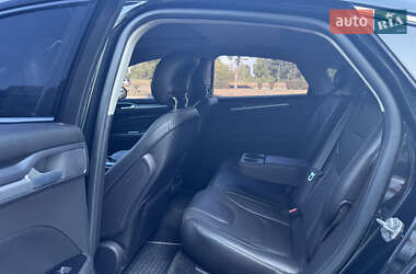 Седан Ford Fusion 2013 в 