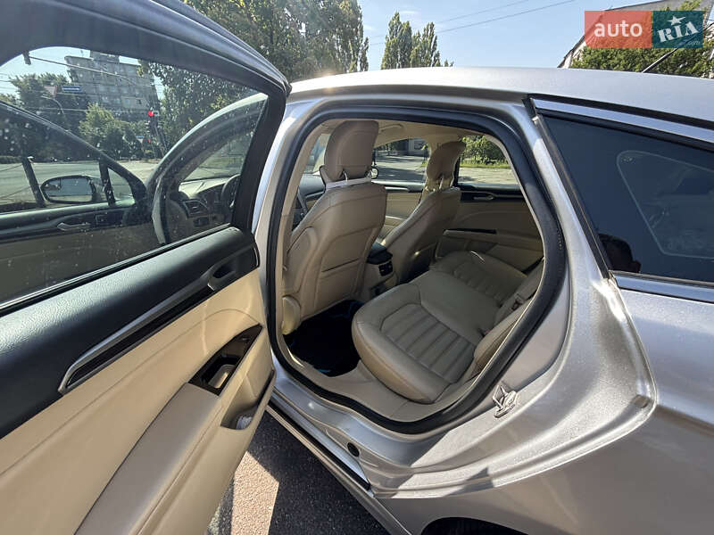 Седан Ford Fusion 2014 в Киеве фото 18 Седан Ford Fusion 2014 в Киеве