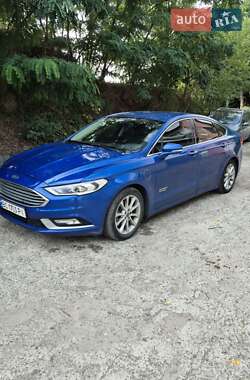 Седан Ford Fusion 2016 в 