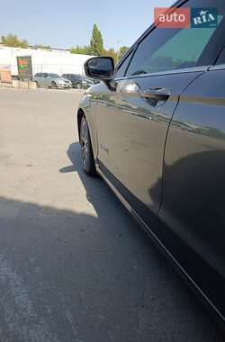 Седан Ford Fusion 2017 в 