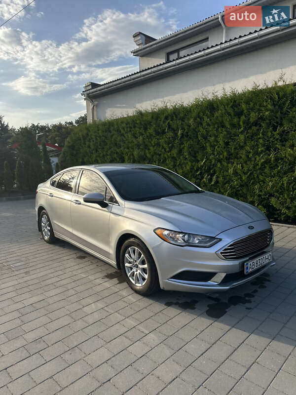 Седан Ford Fusion 2018 в 