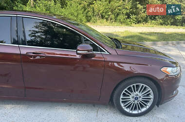 Седан Ford Fusion 2015 в 