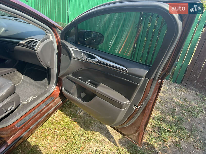 Седан Ford Fusion 2015 в Каневе фото 35 Седан Ford Fusion 2015 в Каневе