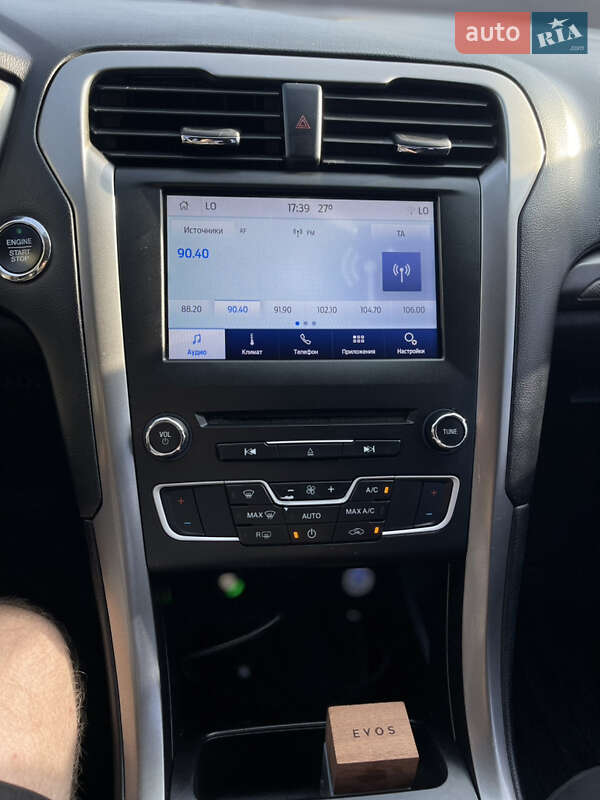 Седан Ford Fusion 2017 в Львові