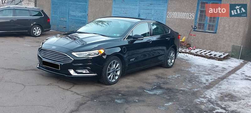 Седан Ford Fusion 2018 в 