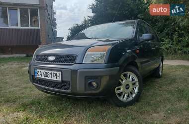 Хэтчбек Ford Fusion 2008 в 