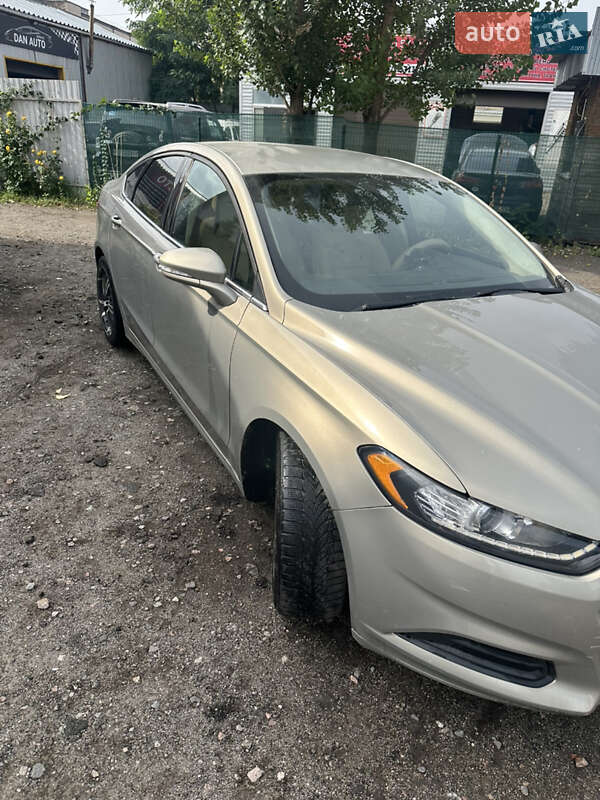 Седан Ford Fusion 2014 в Києві