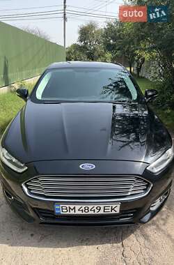 Седан Ford Fusion 2015 в 
