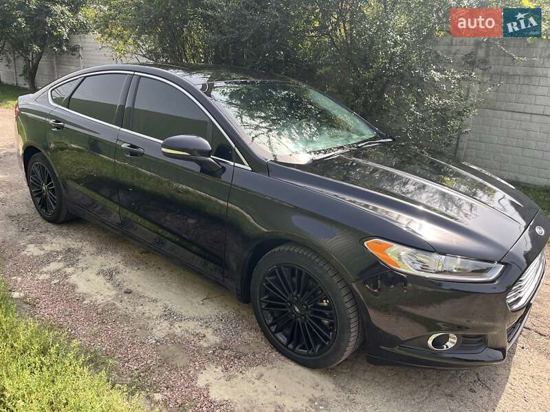 Седан Ford Fusion 2015 в Сумах