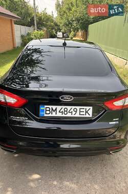 Седан Ford Fusion 2015 в 