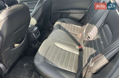 Седан Ford Fusion 2012 в 
