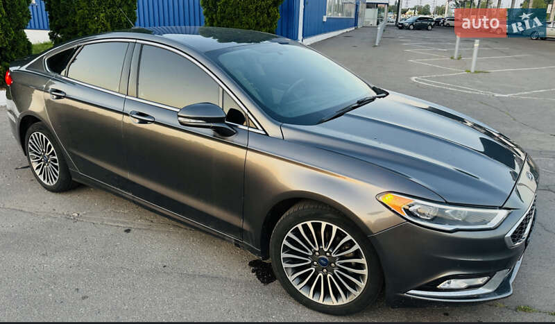 Седан Ford Fusion 2017 в 