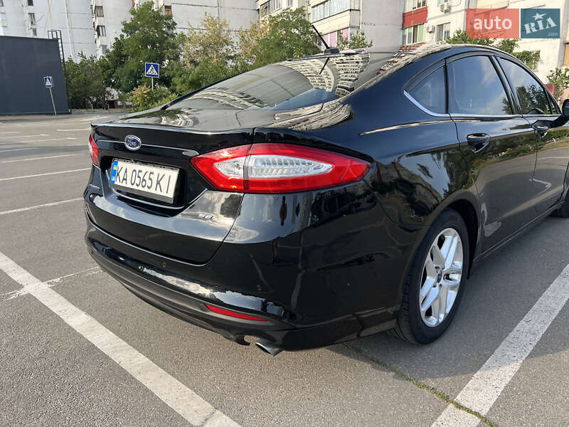 Седан Ford Fusion 2015 в Києві