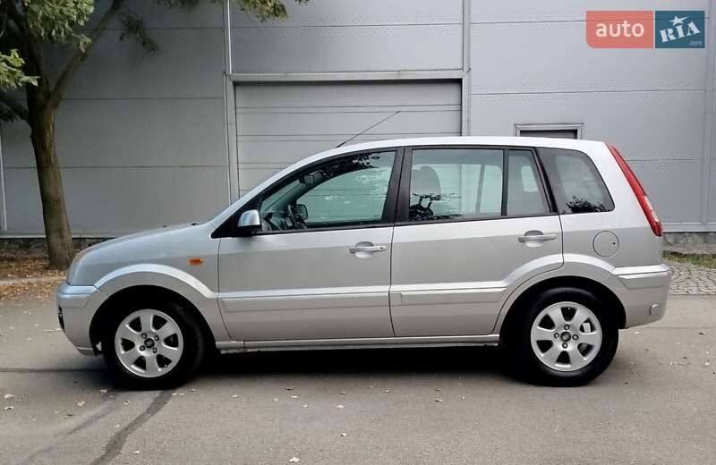 Хэтчбек Ford Fusion 2011 в Днепре